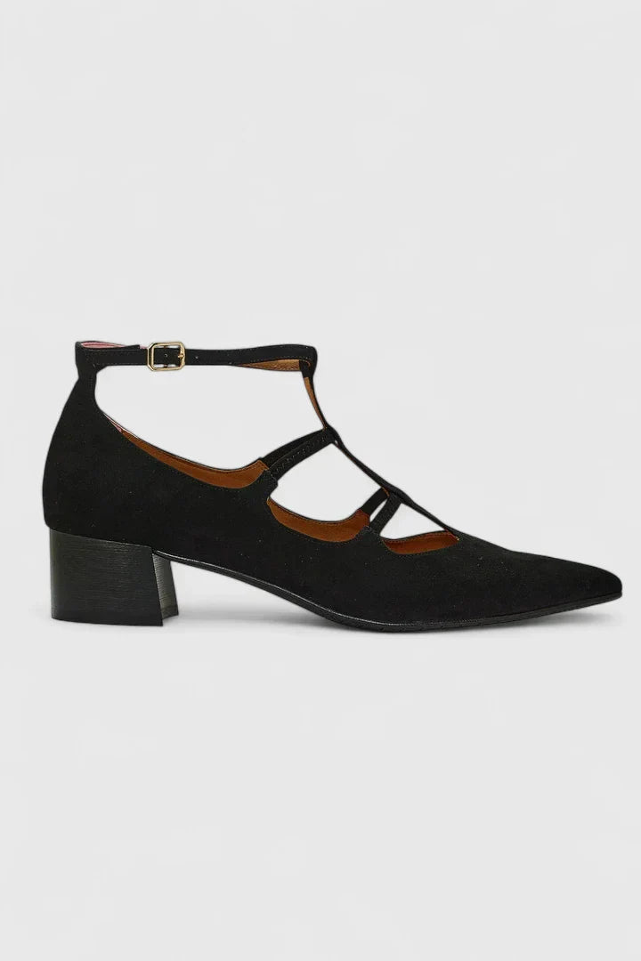 Amara | Lyn | Elegant and Stylish
