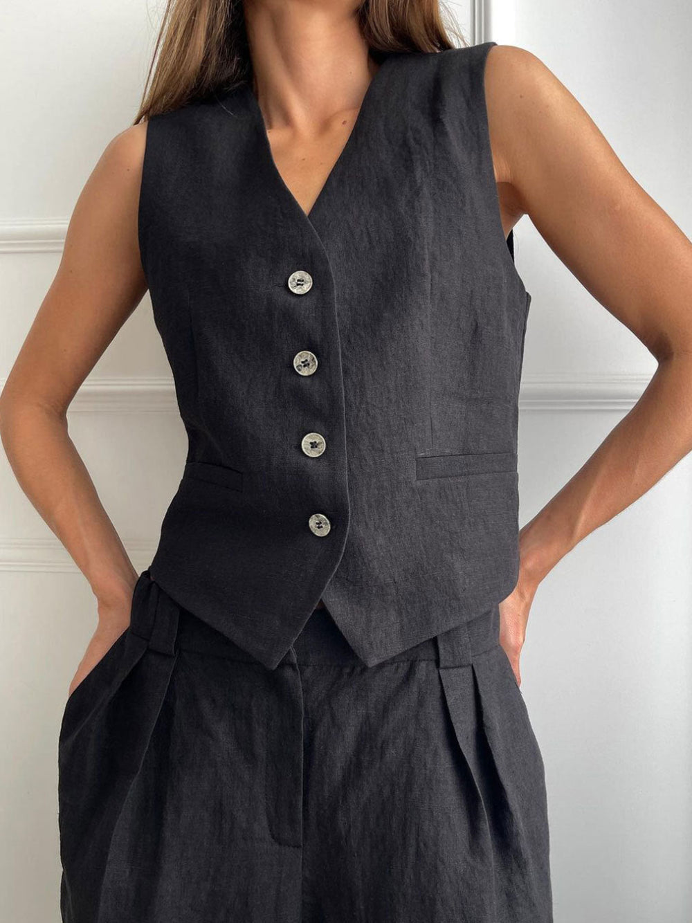 Lila | V-neck Pleated Wide-leg Pants Suit