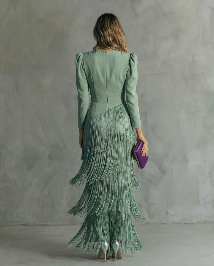 CLARA™ | Elegant midi dress with fringe sleeves